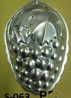Grape bunch baking pan